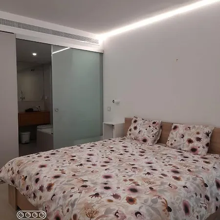 Panoramic Seaview Modern Apartment *