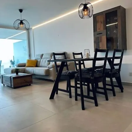 Panoramic Seaview Modern Apartment